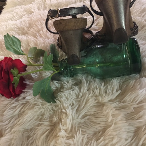 Kenneth Cole-wedge heel sandals. Pewter/color.๐๐ - Picture 7 of 7